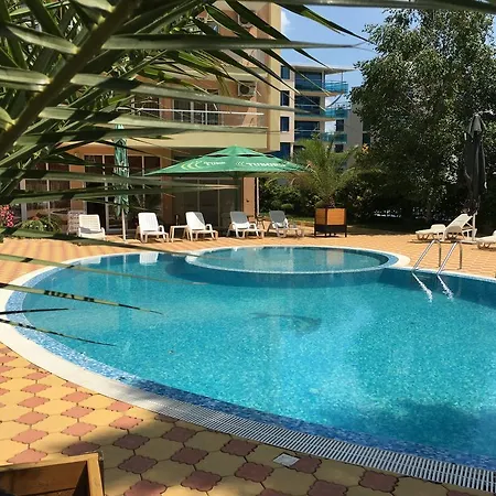 מלון Beatris Family House