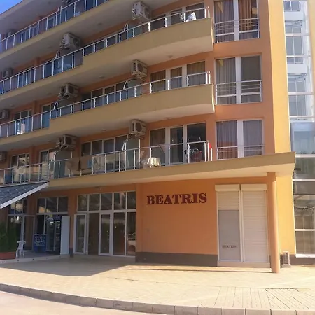 Beatris Family House Отель