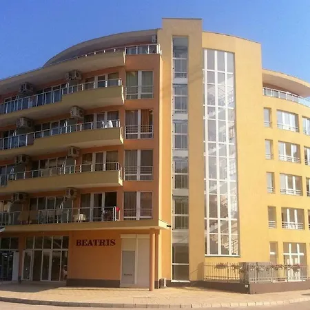 Отель Beatris Family House Солнечный берег
