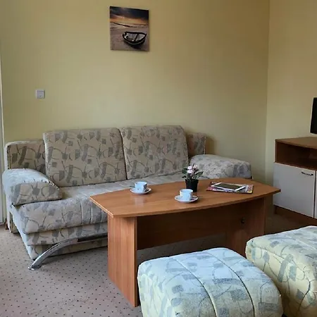 Отель Beatris Family House