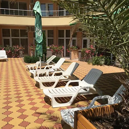 Отель Beatris Family House Солнечный берег